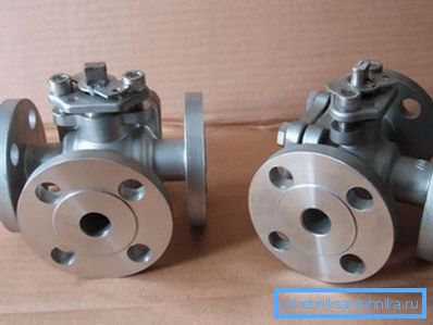 Moderni flanged trekhodoviki.