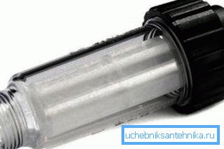 Poseban je filter umetnut izravno ispred ulaza u minisink Poseban je filter umetnut izravno ispred ulaza u minisink
