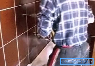 Bušite pločice ispod vodilice Bušite pločice ispod vodilice