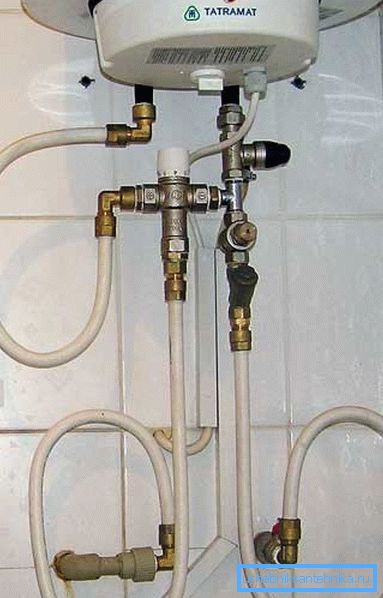 Neobična instalacija s dizajnerskim pristupom