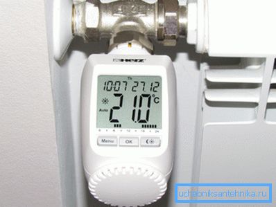 Termička glava je u stanju održavati željenu temperaturu zraka u sobi. Termička glava je u stanju održavati željenu temperaturu zraka u sobi.