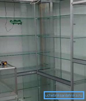 Trgovinska oprema koja se temelji na aluminijskim profilnim sustavima