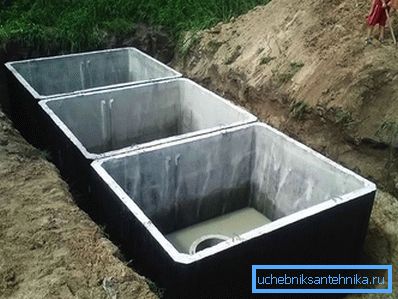 Trosobni betonski septički spremnik Trosobni betonski septički spremnik