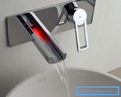 Ugradite slavinu ugrađenu u zid ako sudoper nema rupu za mikser Ugradite slavinu ugrađenu u zid ako sudoper nema rupu za mikser