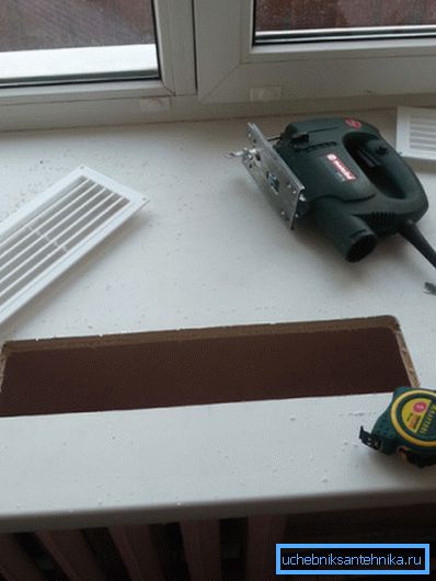 Instaliranje rešetke u prozorskom krilu je jednostavan zadatak Instaliranje rešetke u prozorskom krilu je jednostavan zadatak