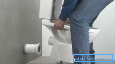 Postavljanje WC-a na pripremljeno mjesto Postavljanje WC-a na pripremljeno mjesto