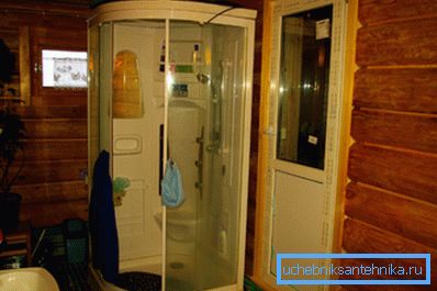 Instalirani tuš Instalirani tuš