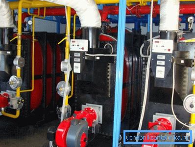 U klimatskim sustavima s centraliziranim protokom rashladnog sredstva trebaju biti instalirane jače cijevi. U klimatskim sustavima s centraliziranim protokom rashladnog sredstva trebaju biti instalirane jače cijevi.