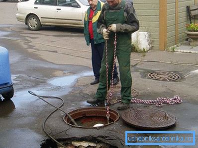 Suženi vrat otežava čišćenje bušotine. Suženi vrat otežava čišćenje bušotine.